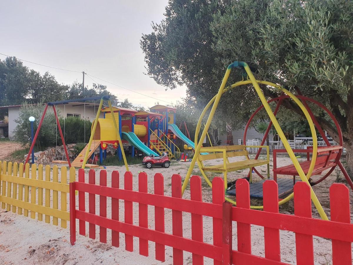 Soare Hotel Ksamil Bagian luar foto
