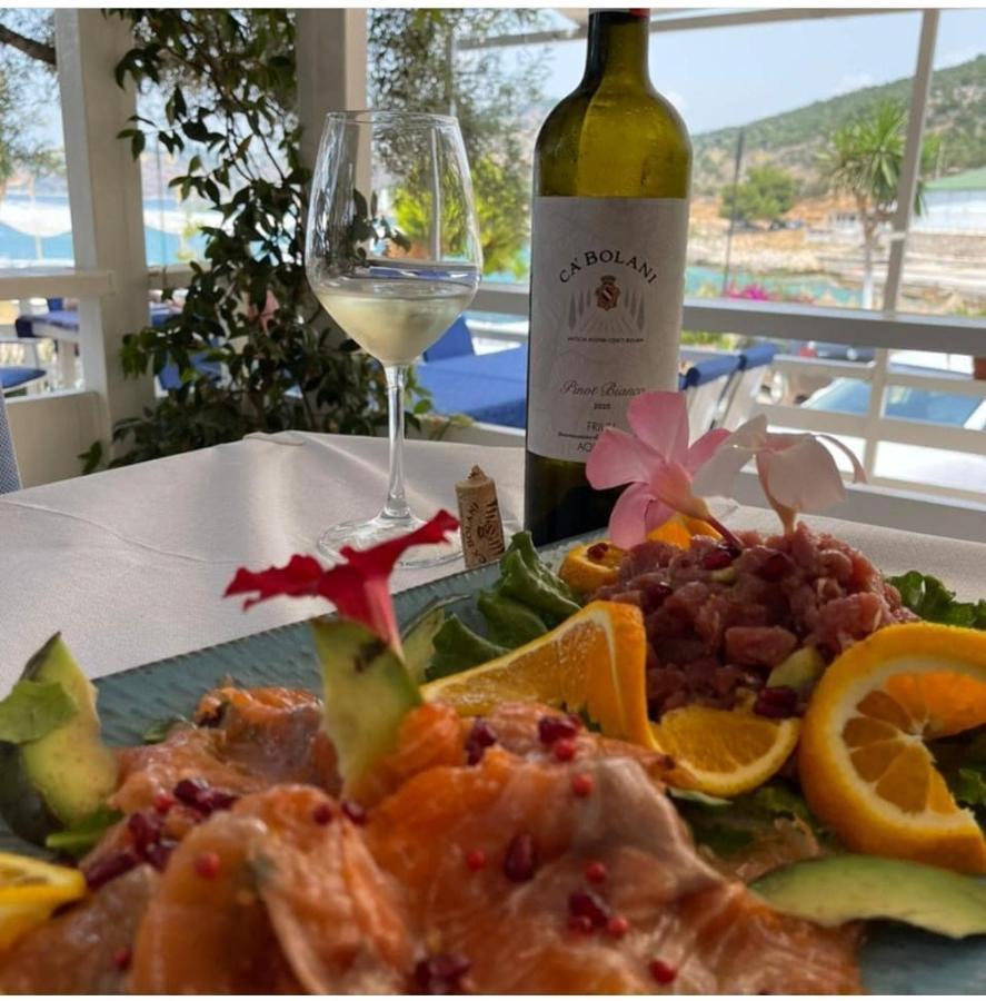 Soare Hotel Ksamil Bagian luar foto