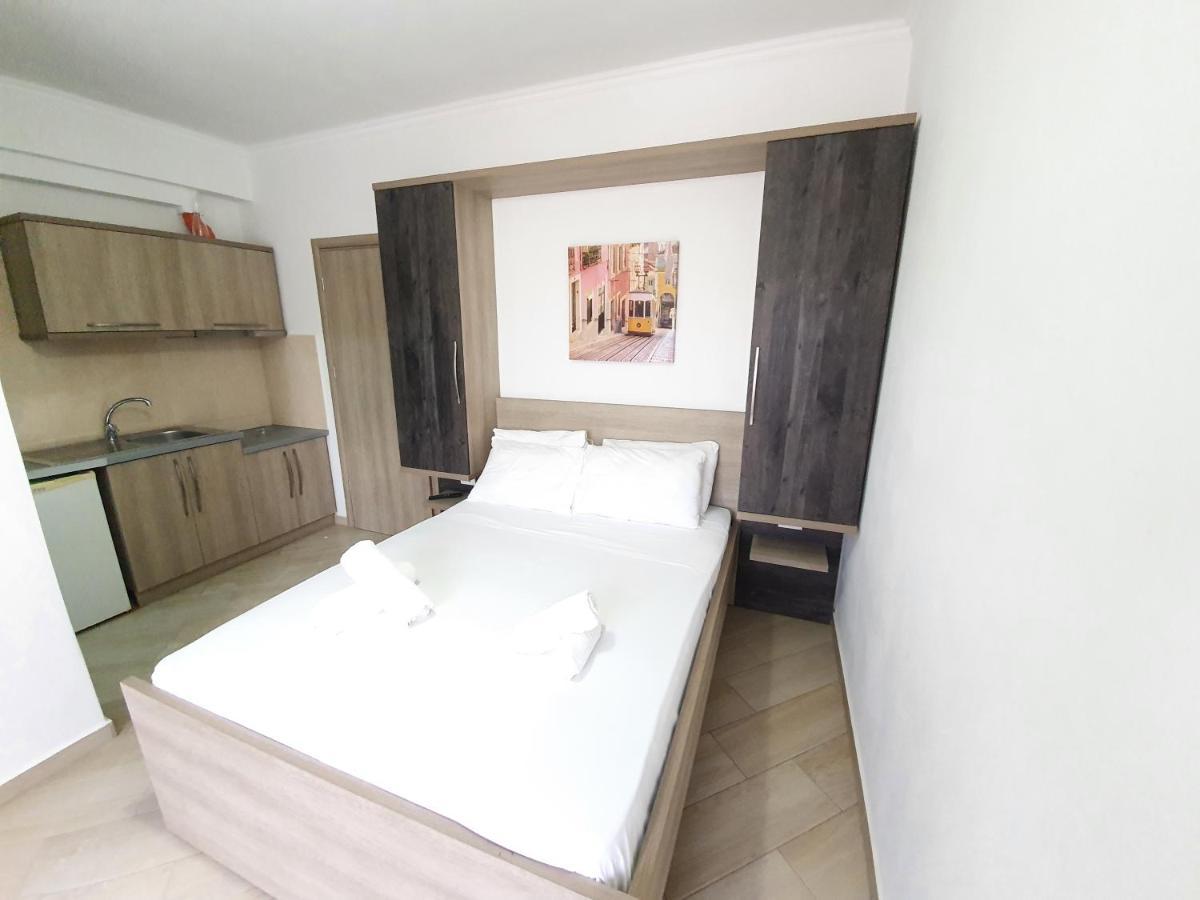 Soare Hotel Ksamil Bagian luar foto