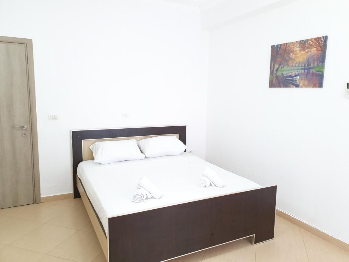 Soare Hotel Ksamil Bagian luar foto