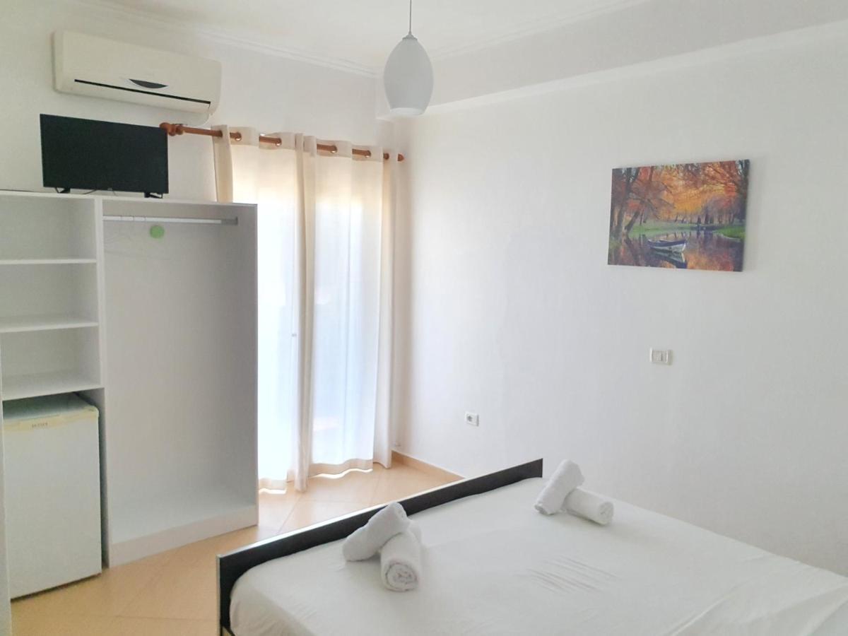 Soare Hotel Ksamil Bagian luar foto