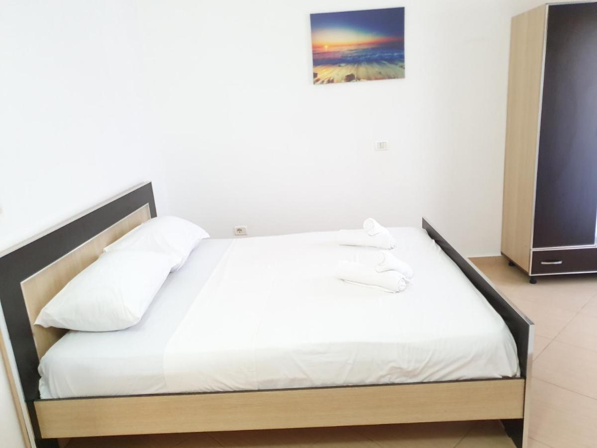 Soare Hotel Ksamil Bagian luar foto