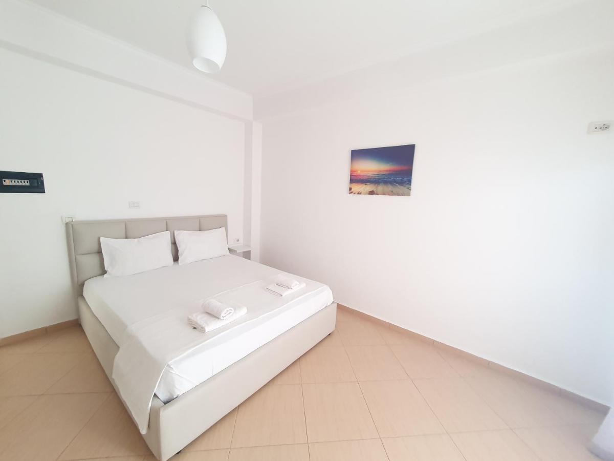 Soare Hotel Ksamil Bagian luar foto