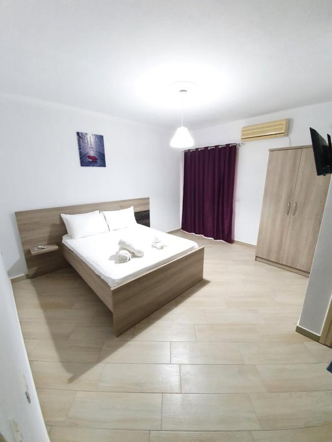 Soare Hotel Ksamil Bagian luar foto