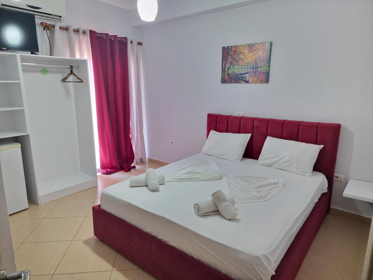 Soare Hotel Ksamil Bagian luar foto